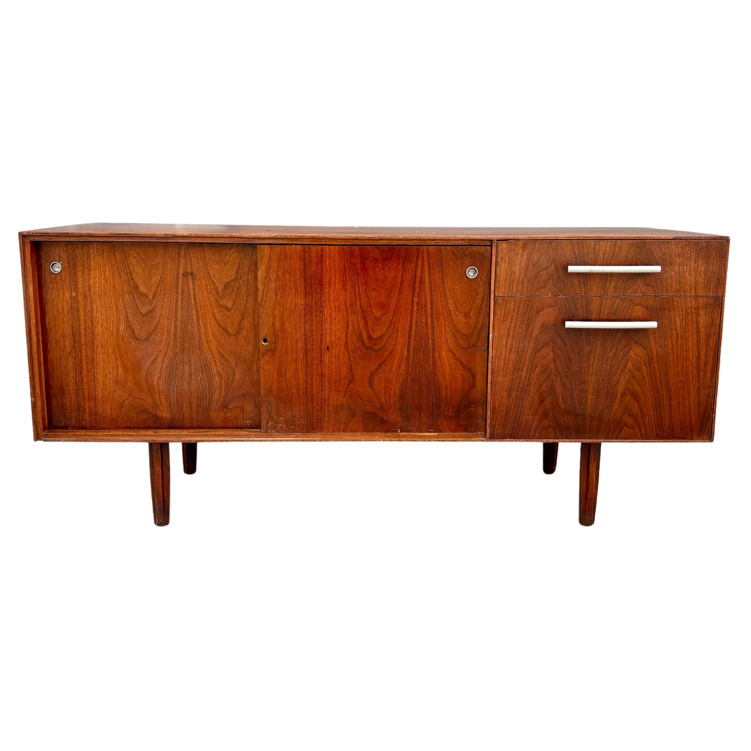 Mid Century Modern Walnut Credenza, 1960s