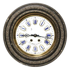 Ancienne horloge murale française d'époque Napoléon III en émail bleu et blanc