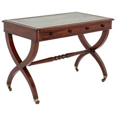 Regency Desk Table à écrire en acajou avec cadre en X