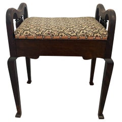 Retro Cushioned Upholstered Stool With Storage and Wooden Frame.