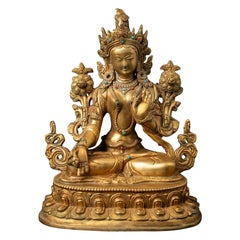 Milieu du 20e siècle Statue de Tara népalaise en bronze ancien - dorée à l'or fin 24 krt