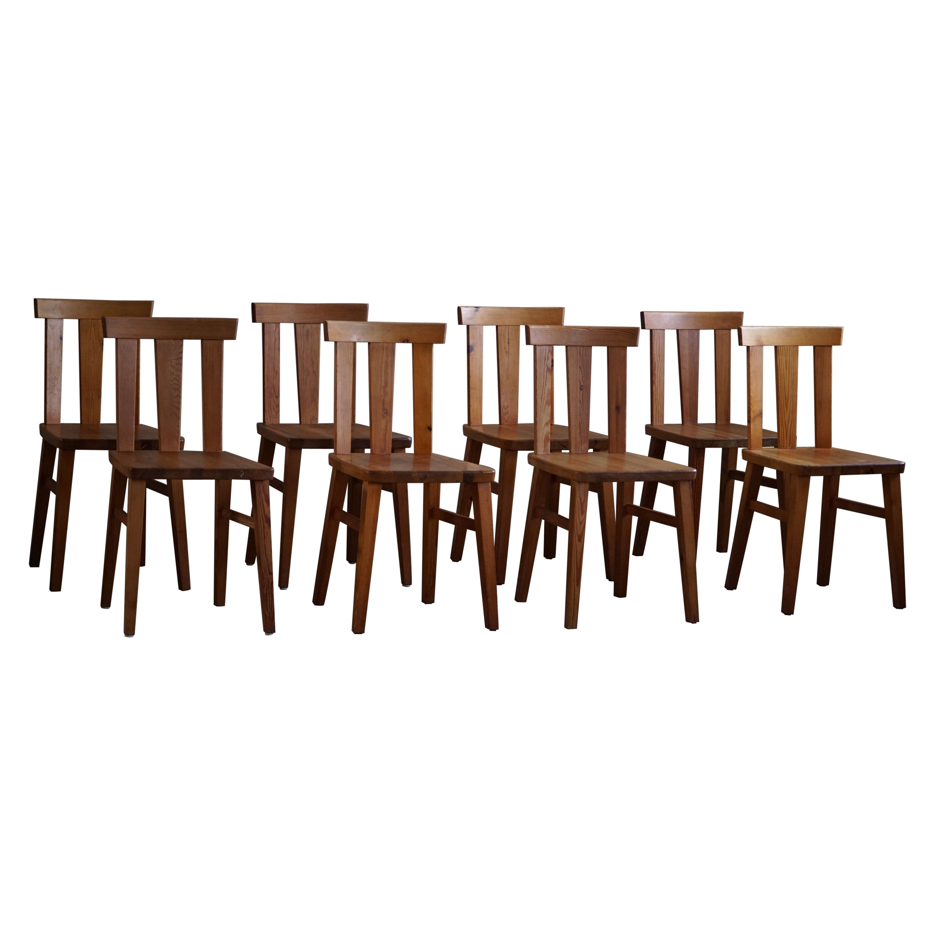 Modernité suédoise, ensemble de 8 chaises en pin massif, style Axel Einar Hjorth, années 1950 en vente