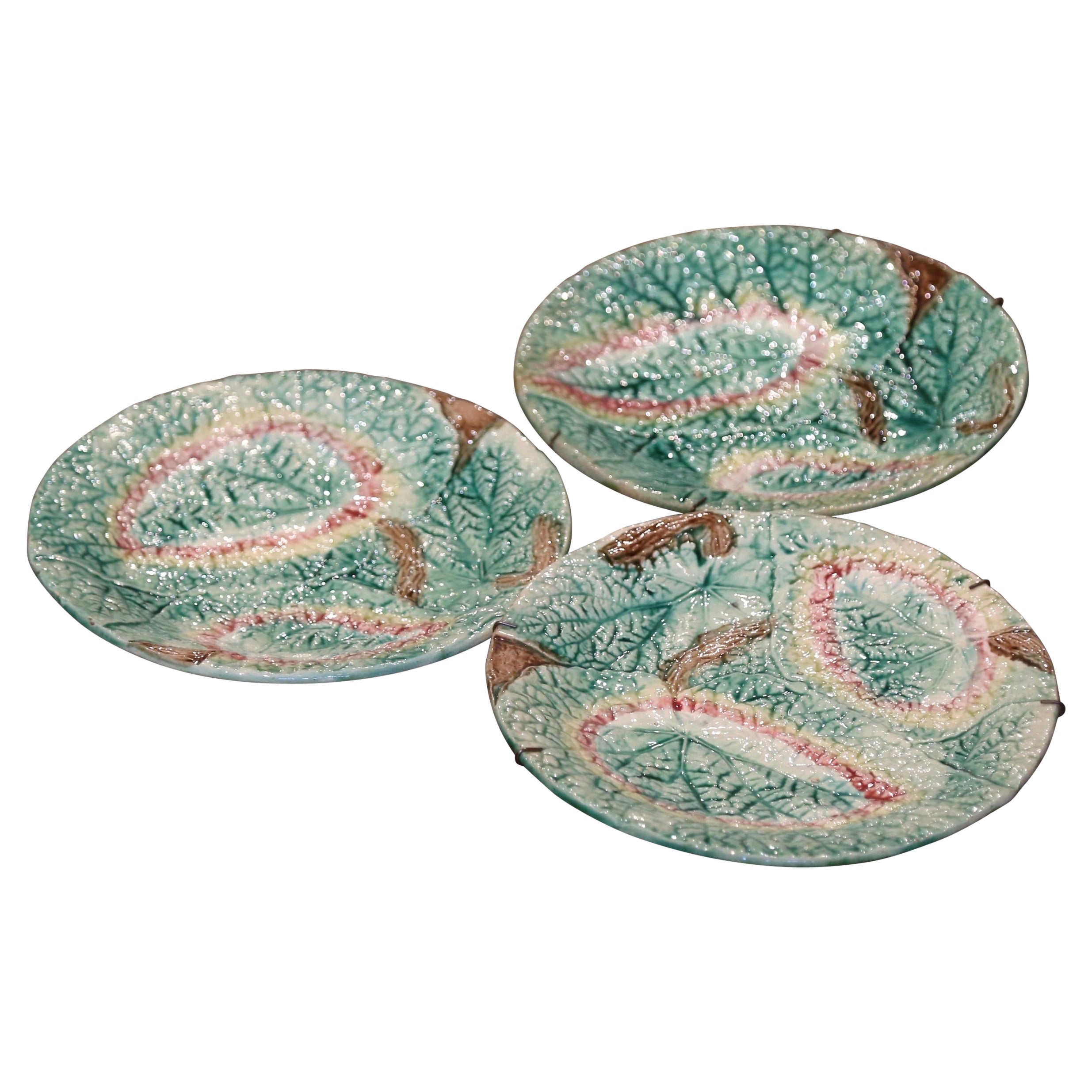 19th Century English Majolica Decorative Plates, Set of 3