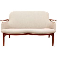 NV53 Sofa by Finn Juhl 9