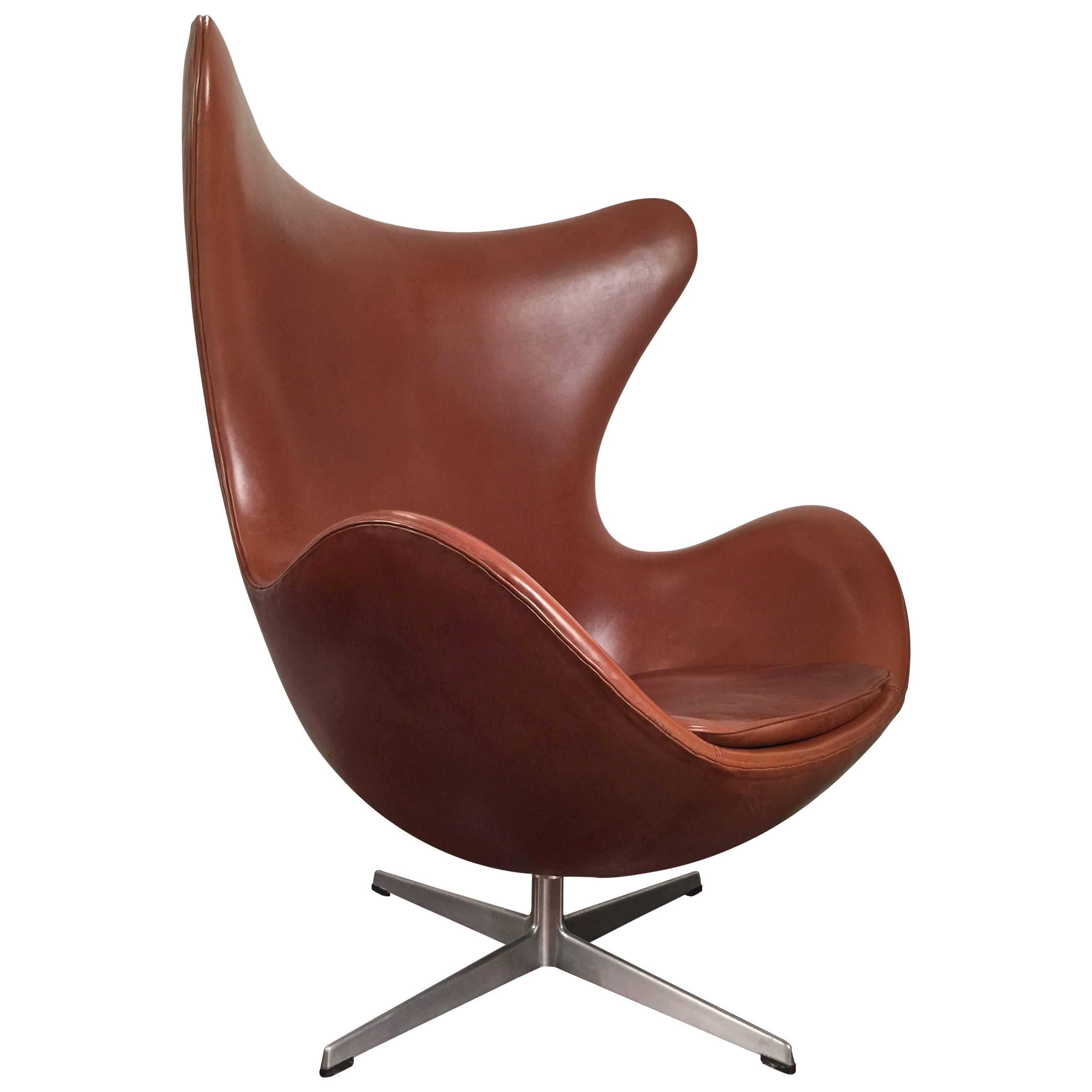 Early Arne Jacobsen Egg Chair in Original Brown Leather by Fritz Hansen