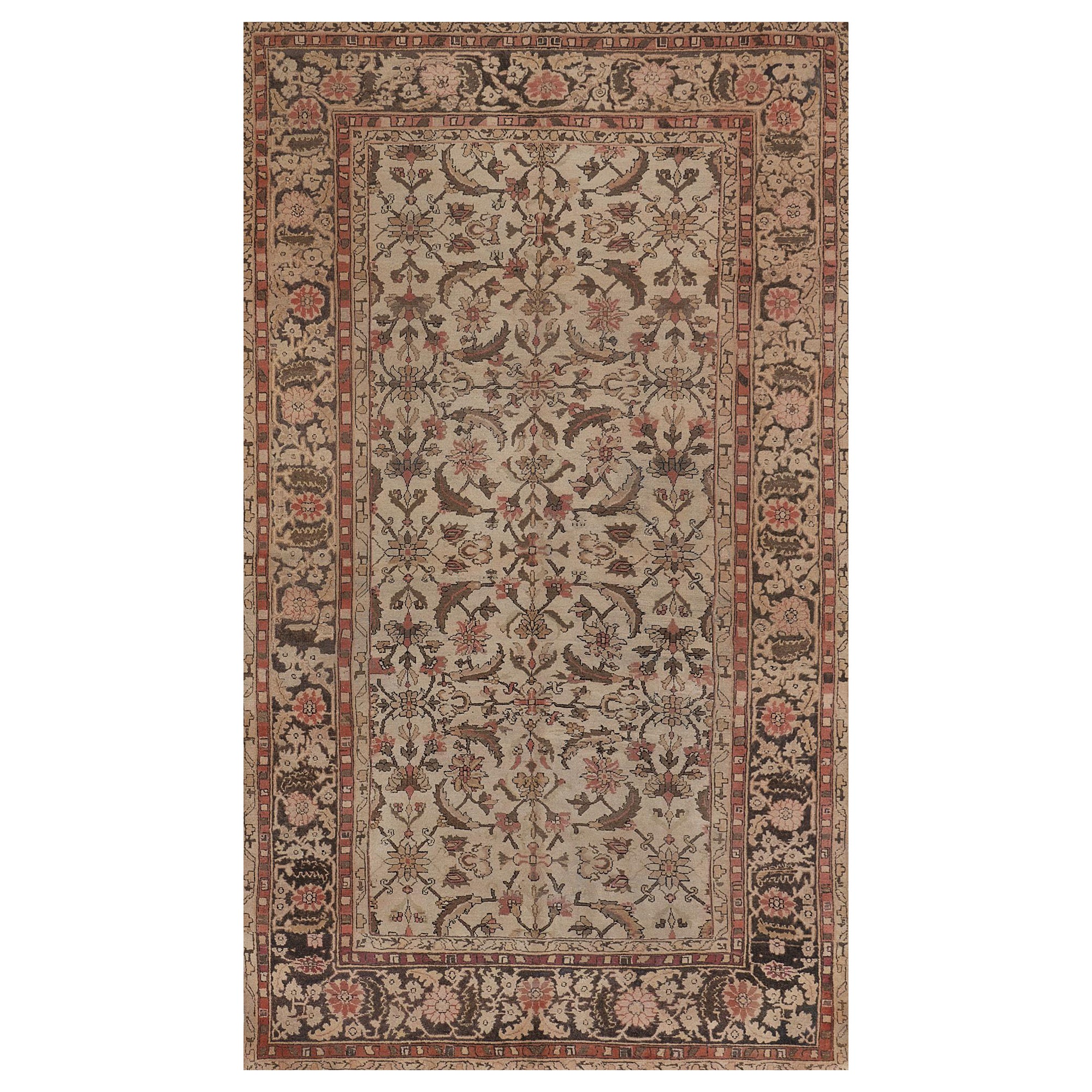 Traditional Hand-Woven Herati-Pattern Wool Indian Amritsar Rug For Sale