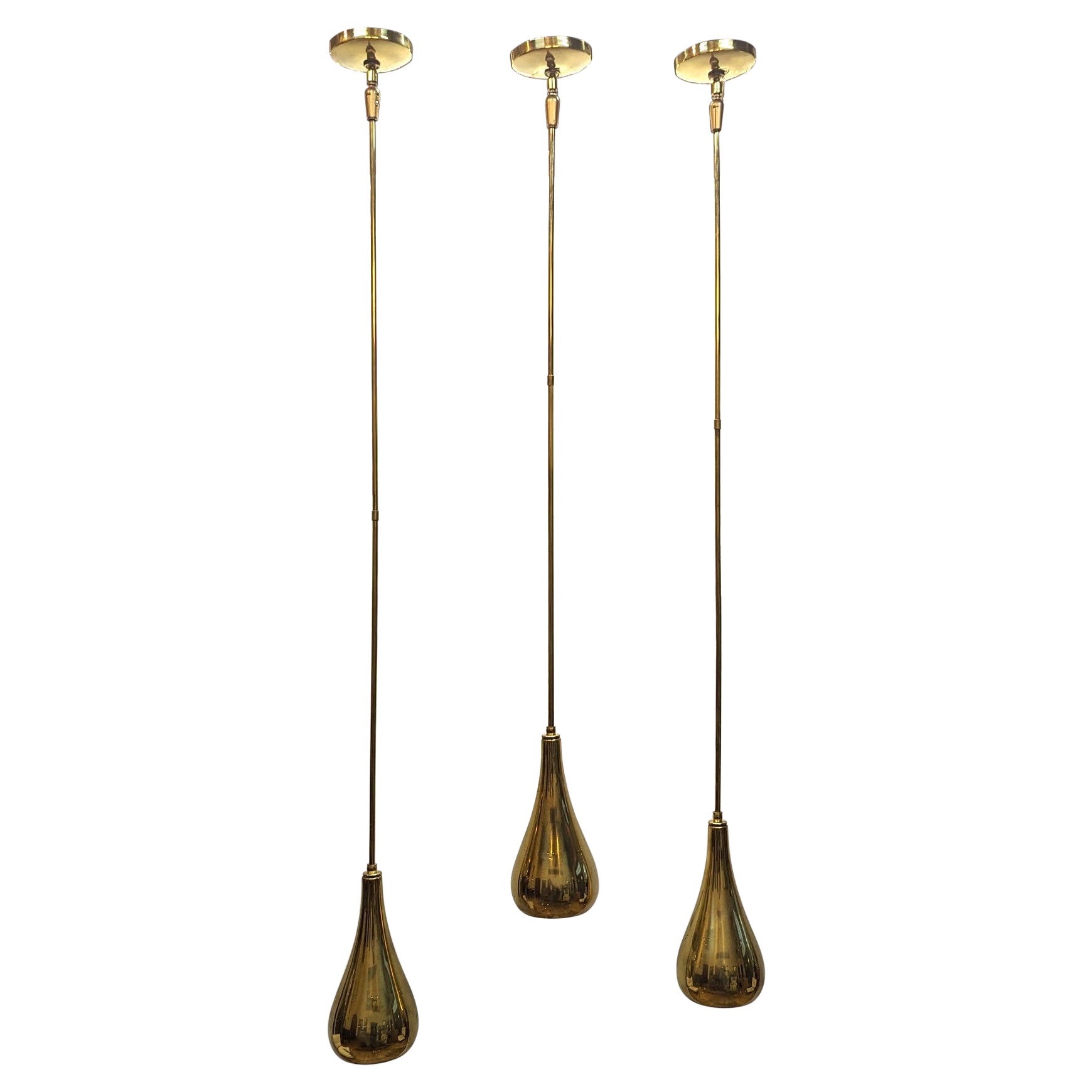 Mid Century Brass Tear Drop Pendants attributed Paavo Tynell for Lightolier For Sale