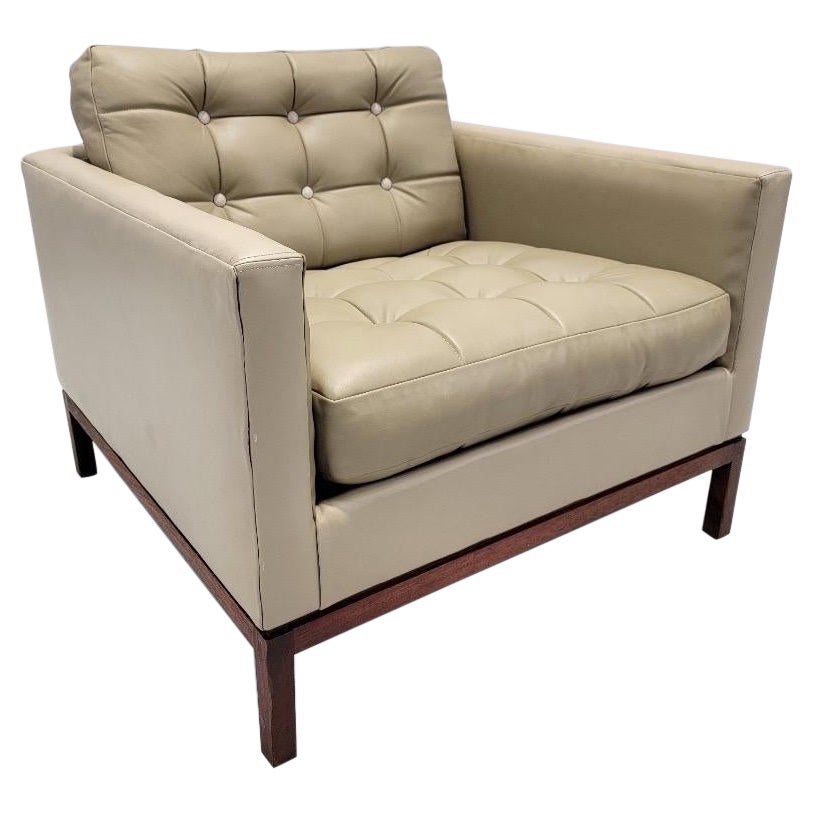 Mid Century Modern Florence Knoll Style Tufted Club Lounge Newly Upholstered For Sale