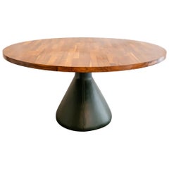 Table de salle à manger ronde en bois et cuir de Jorge Zalszupin, années 1960