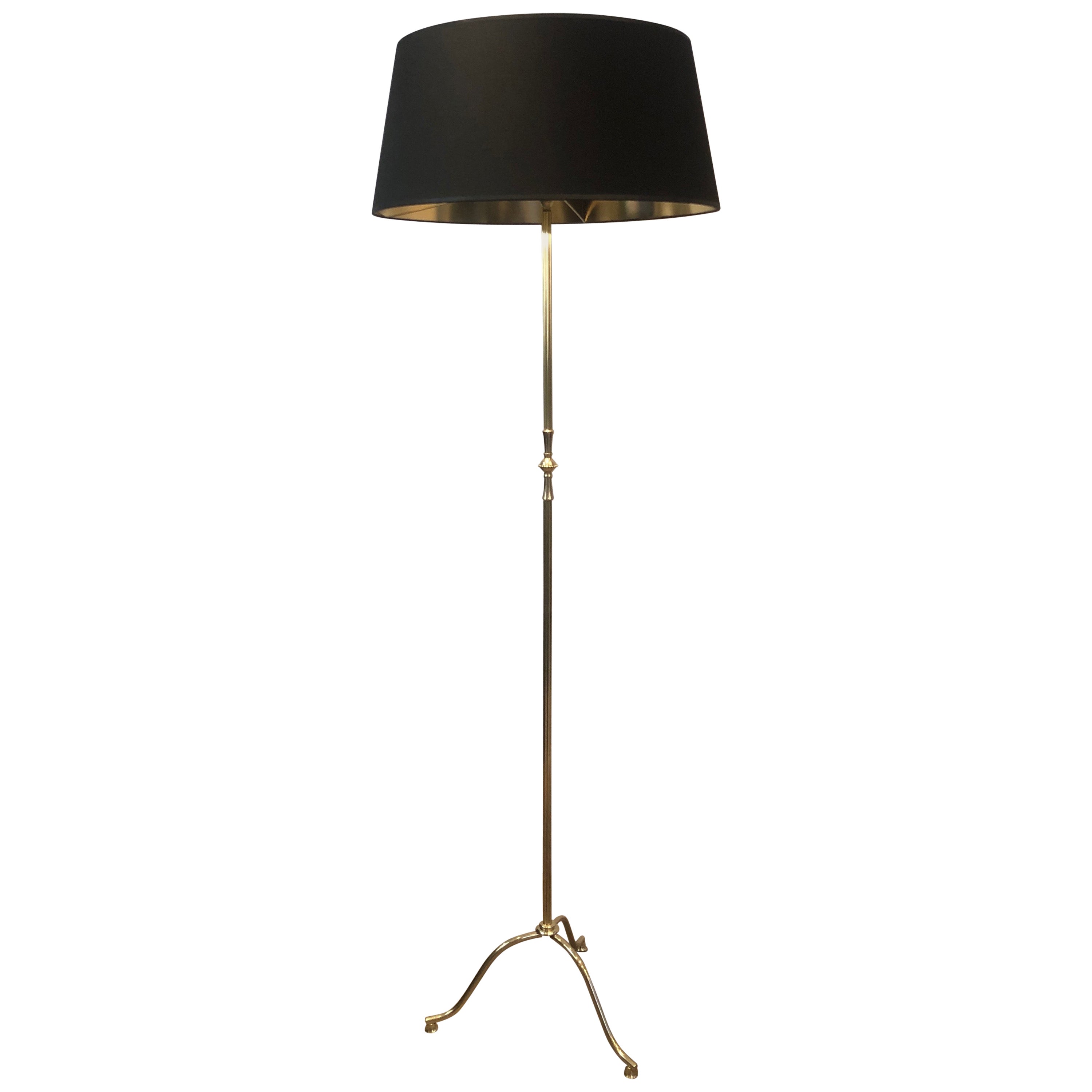 Neoklassizistische Stehlampe aus Messing im neoklassischen Stil von Maison Jansen im Angebot