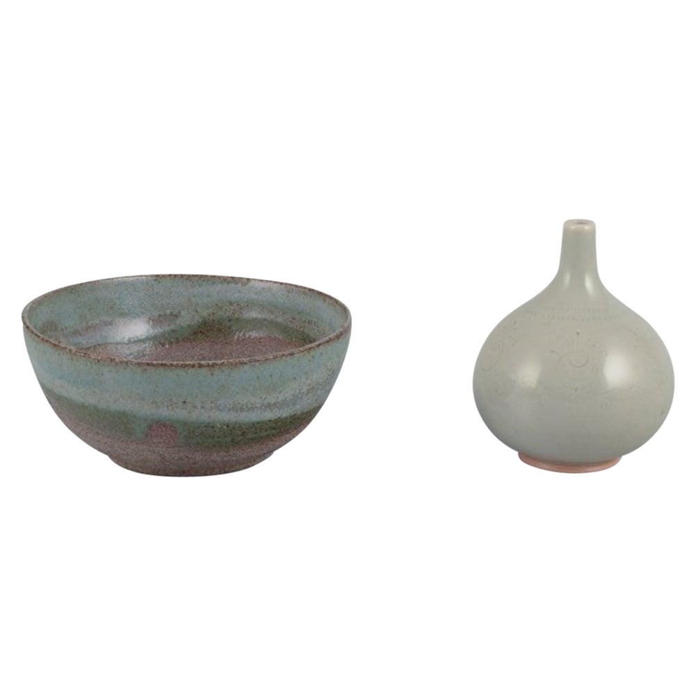 European studio ceramicist. Unique ceramic bowl and ceramic vase. Ca. 1980s For Sale