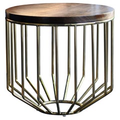 Table d'appoint câblée par Phase Design