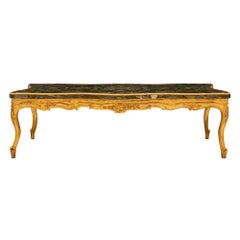 Mesa de centro italiana de madera dorada y mármol Luis XV del siglo XIX