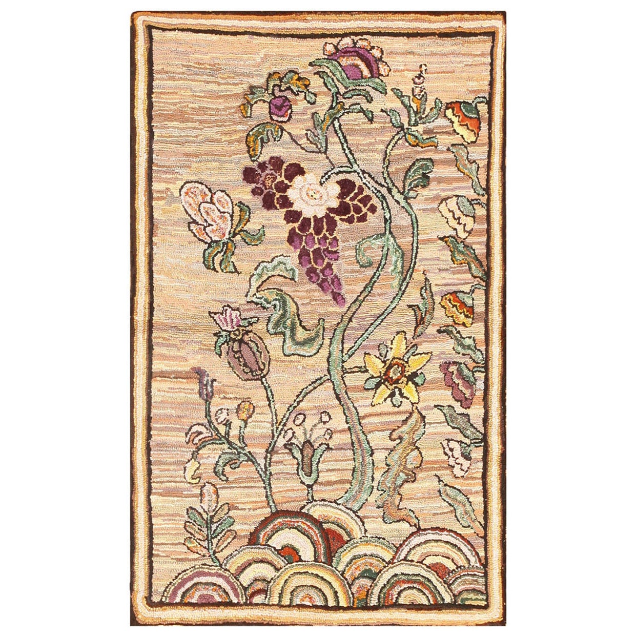 Prächtiger antiker Teppich mit Kapuze mit Blumenmuster aus Amerika 2'6" x 3'11"