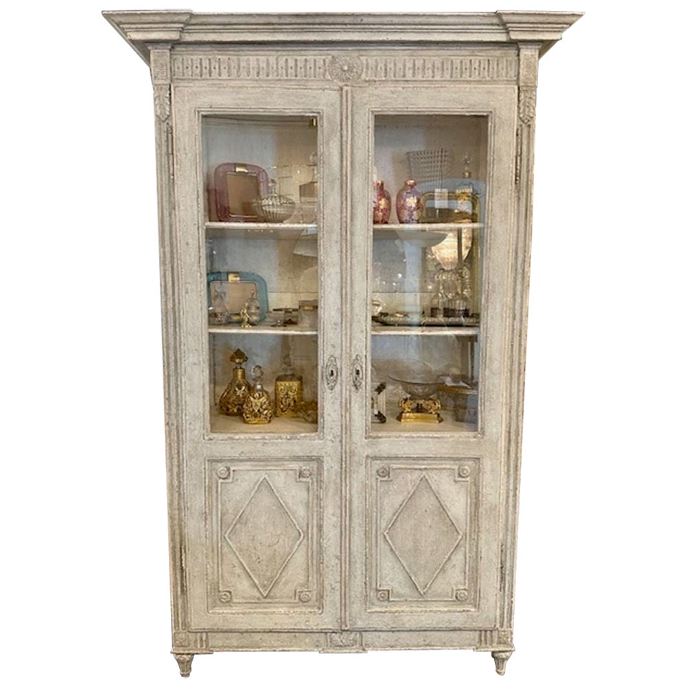 19th Century French Louis XVI Carved and Painted Display Cabinet For Sale