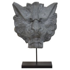 Fragment de tête de lion et de loup mythique en zinc, 19e siècle