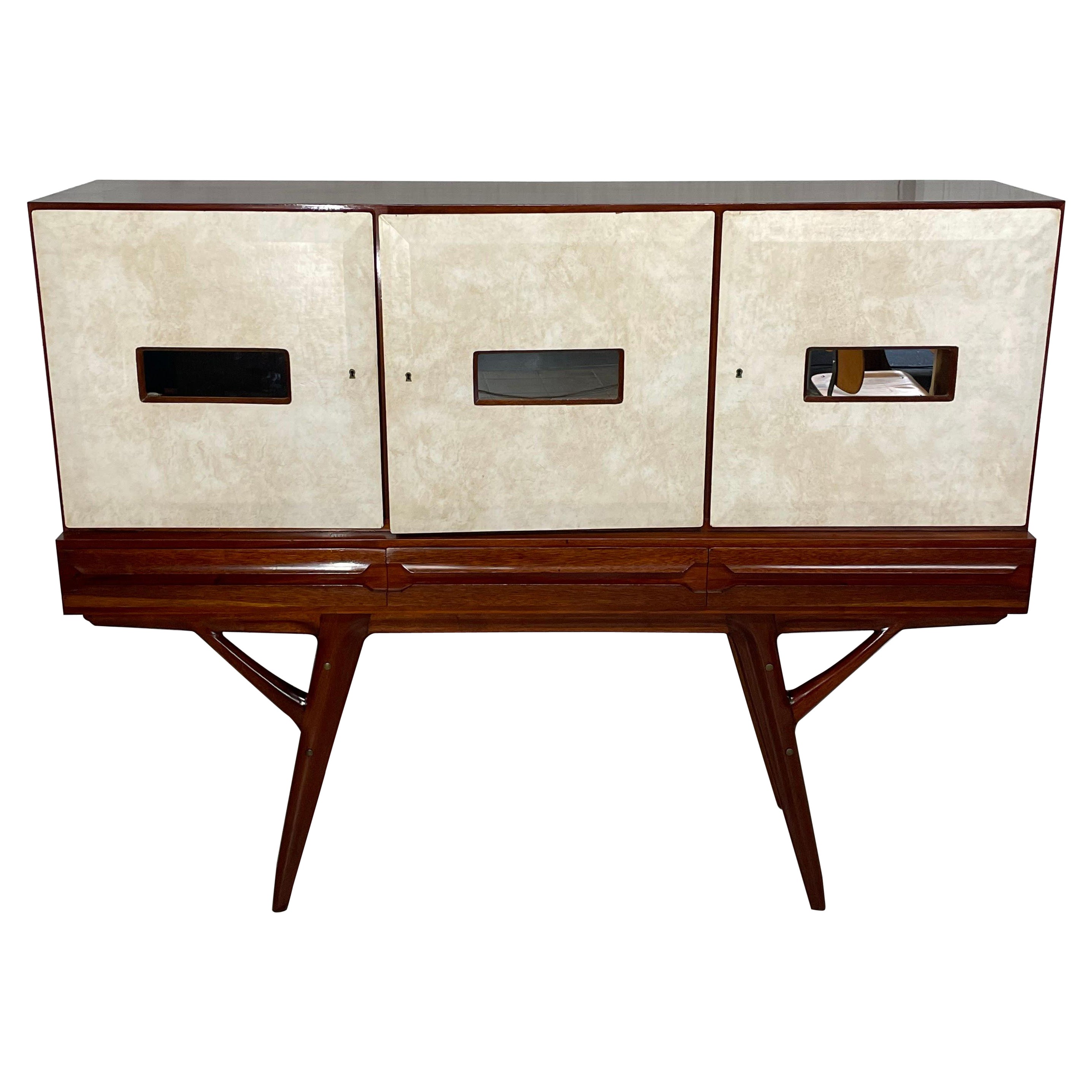 1950s sideboard manufactured by Palazzi dell'Arte Cantù, Italy For Sale