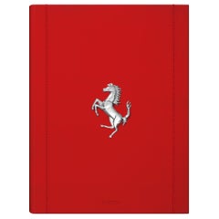 Ferrari. Signée, livre de l'édition Collector et carter de moteur V12 de Marc Newson