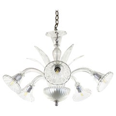 Lustre du milieu du siècle à cinq bras de lumière en cristallo de Murano, nervuré et festonné