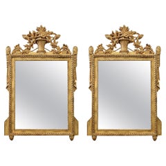 Paire de miroirs de reproduction de style Louis XVI