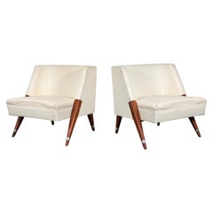 Pair Mid Century Modern Walnut Lounge Chairs In the Style of Gio Ponti 1950s