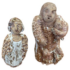 Coppia di statuette in ceramica fatte a mano. Circa2012