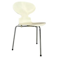 Chaise Ant 3100 d'Arne Jacobsen pour Fritz Hansen Danemark 1984 en bois courbé blanc