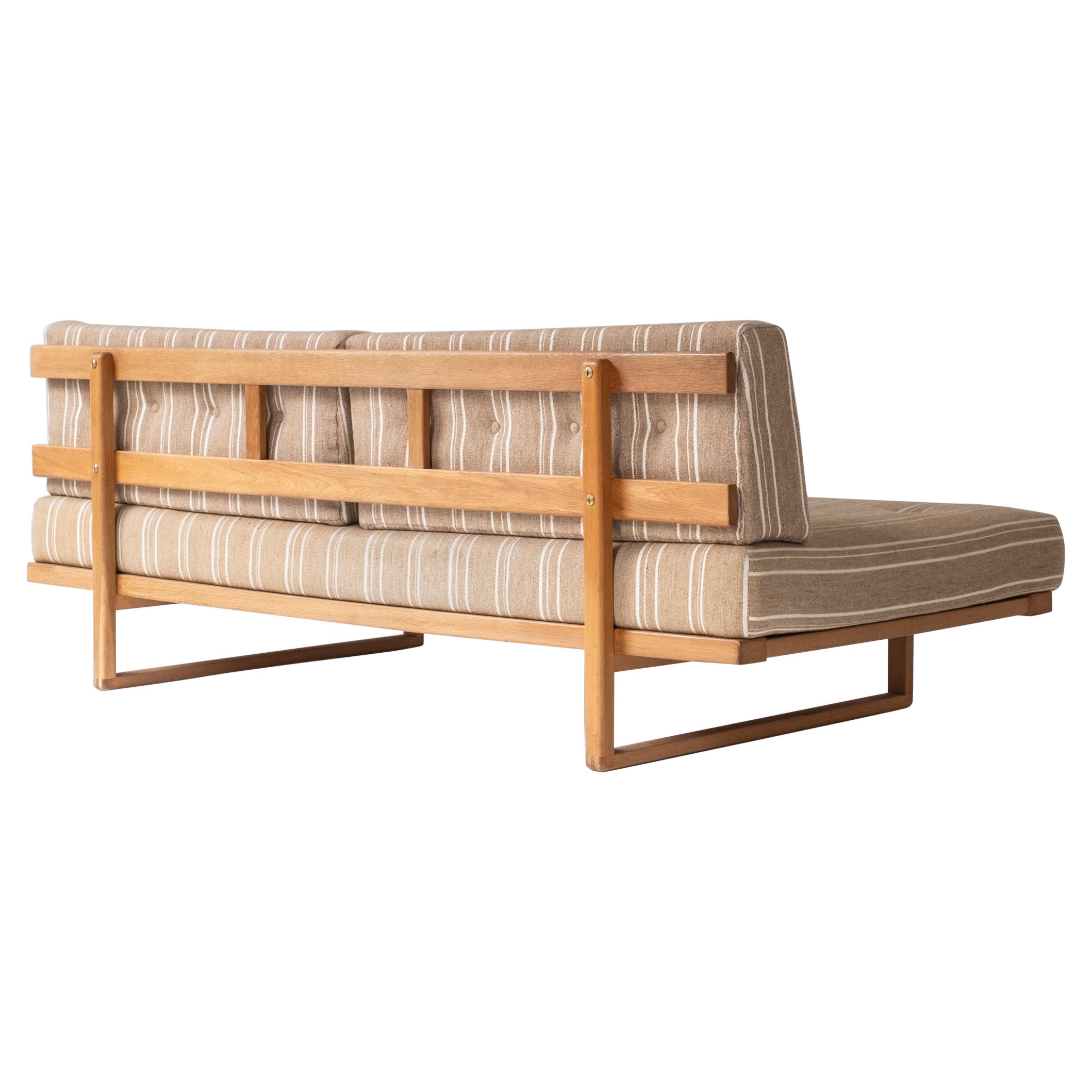 Sofa or daybed ‘Model No 4311’ by Børge Mogensen for Fredericia, Denmark 1950s. For Sale