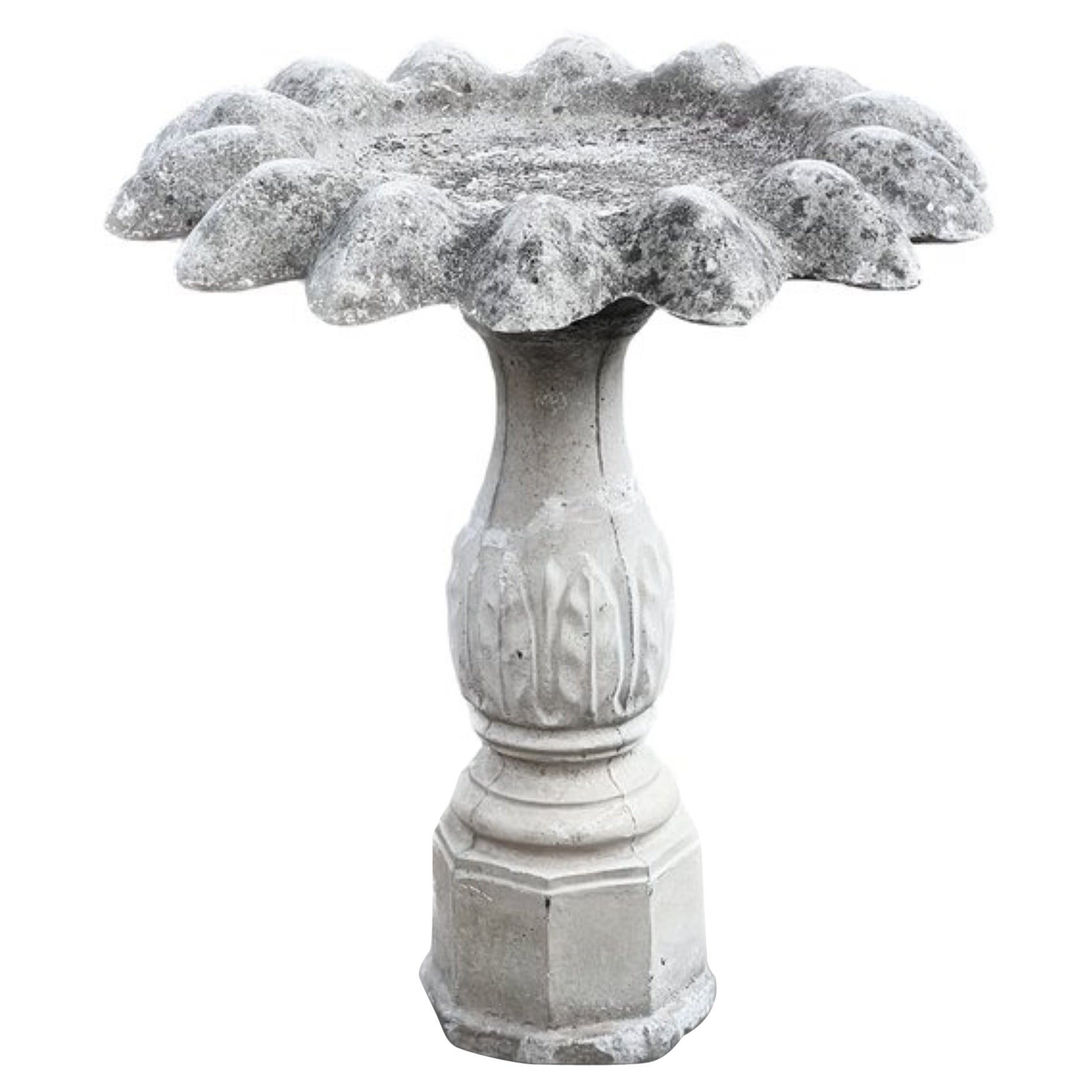 Vintage Concrete Blumenblatt-Vogelbath aus Beton auf geriffeltem Sockel