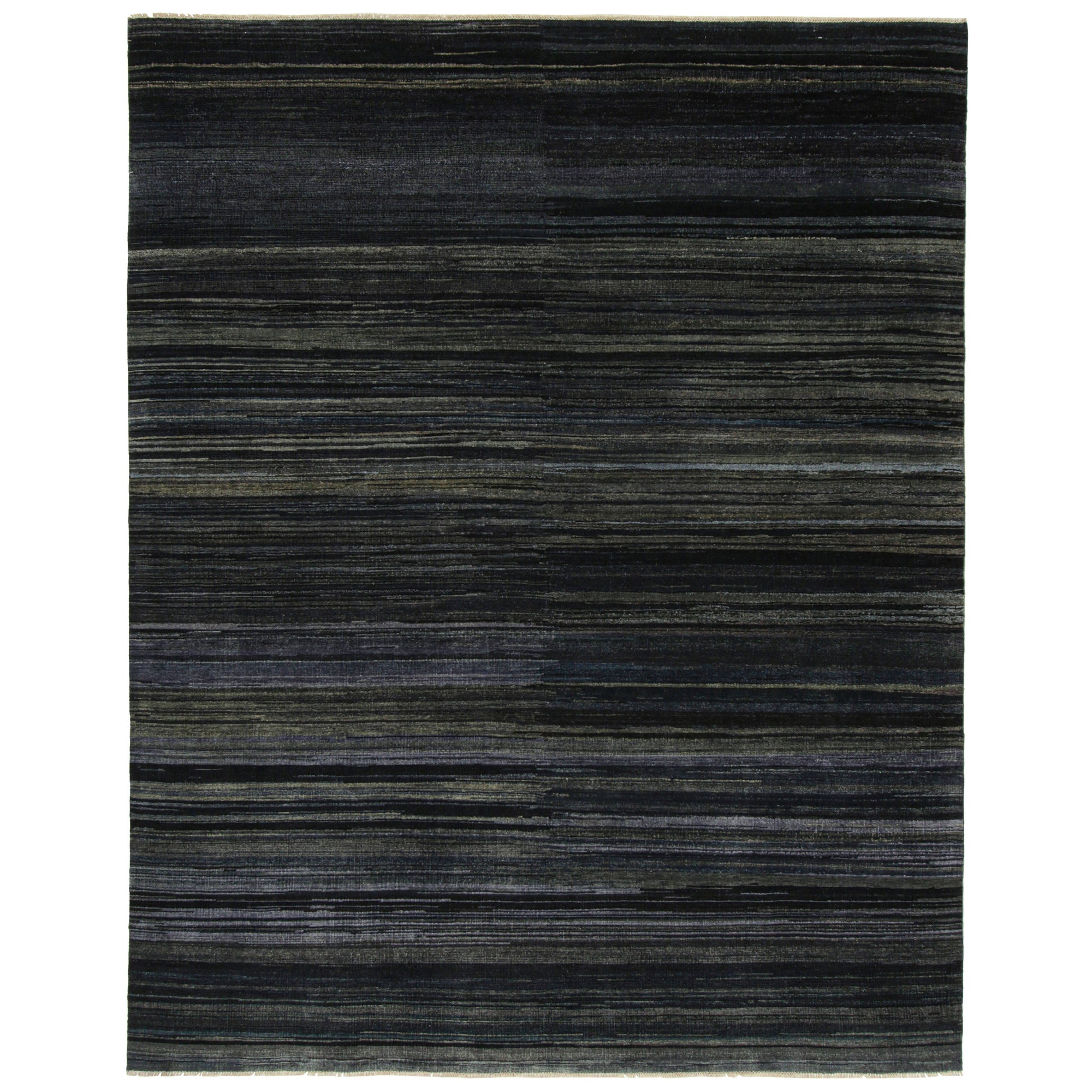 Rug & Kilim's Modern Textural Rug in Grisaille Blau und Schwarz Streifen und Striae