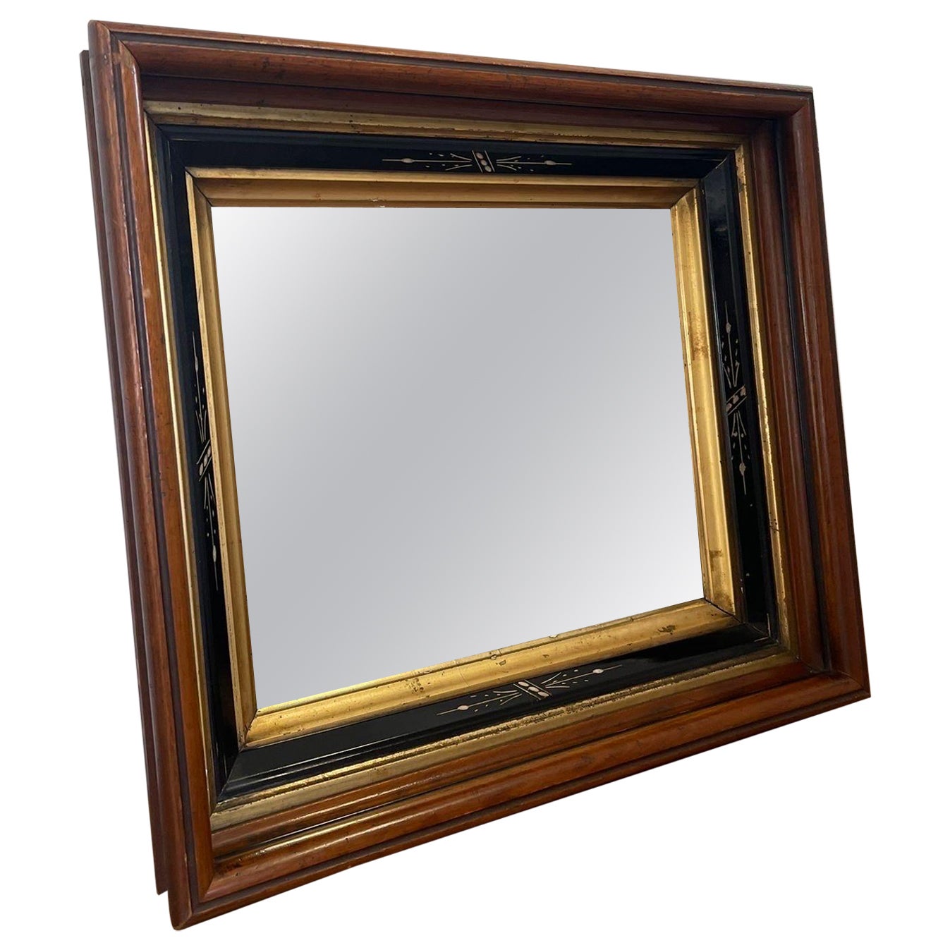 Miroir vintage avec cadre en bois doré et accents peints à la main en vente