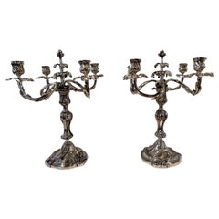 Pareja de candelabros franceses Christofle "Trianon" de chapa de plata