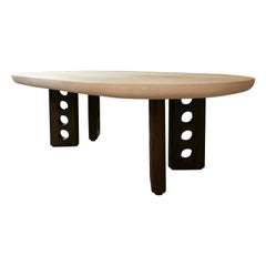 Table de salle à manger Sepúlveda avec pierre naturelle et pieds en bois de noyer chaulé
