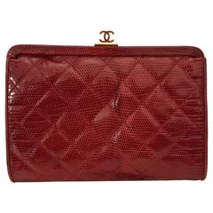 Vintage Quilted Chanel Red Lizard Leather Clutch, with Shoulder Chain Vintage Quilted Chanel Red Lizard Leather Clutch, with Shoulder Chain