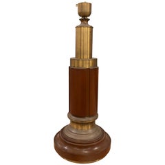 Lámpara de madera y metal dorado de los años 70