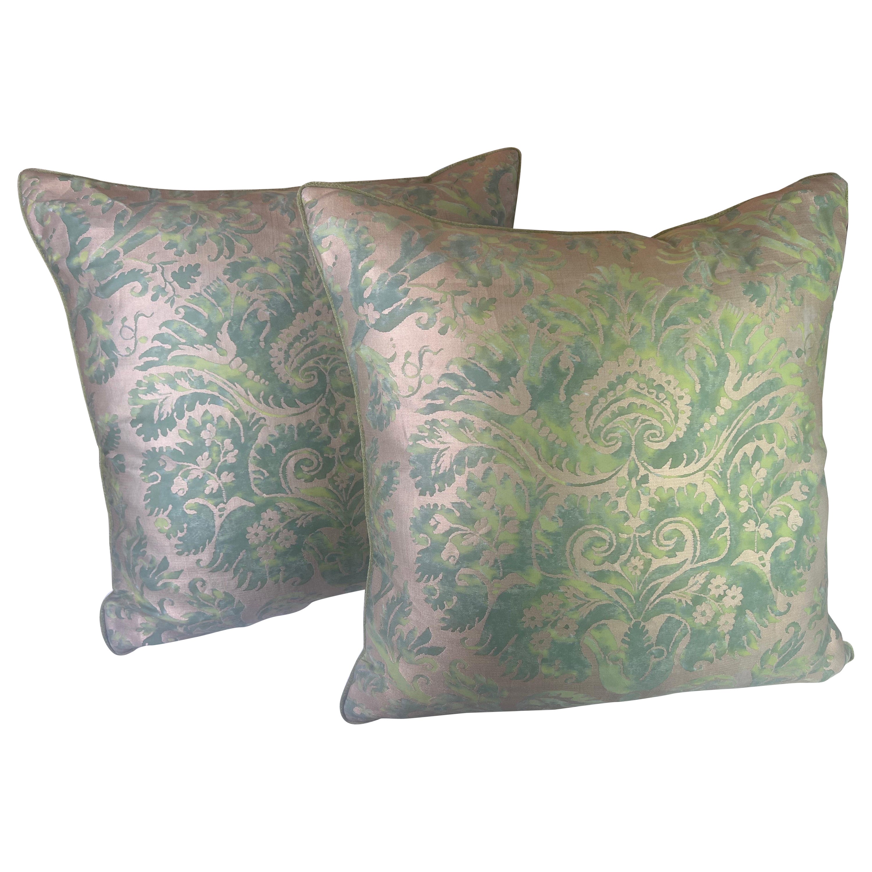 Pair of DeMedici Patterned Fortuny Pillows For Sale