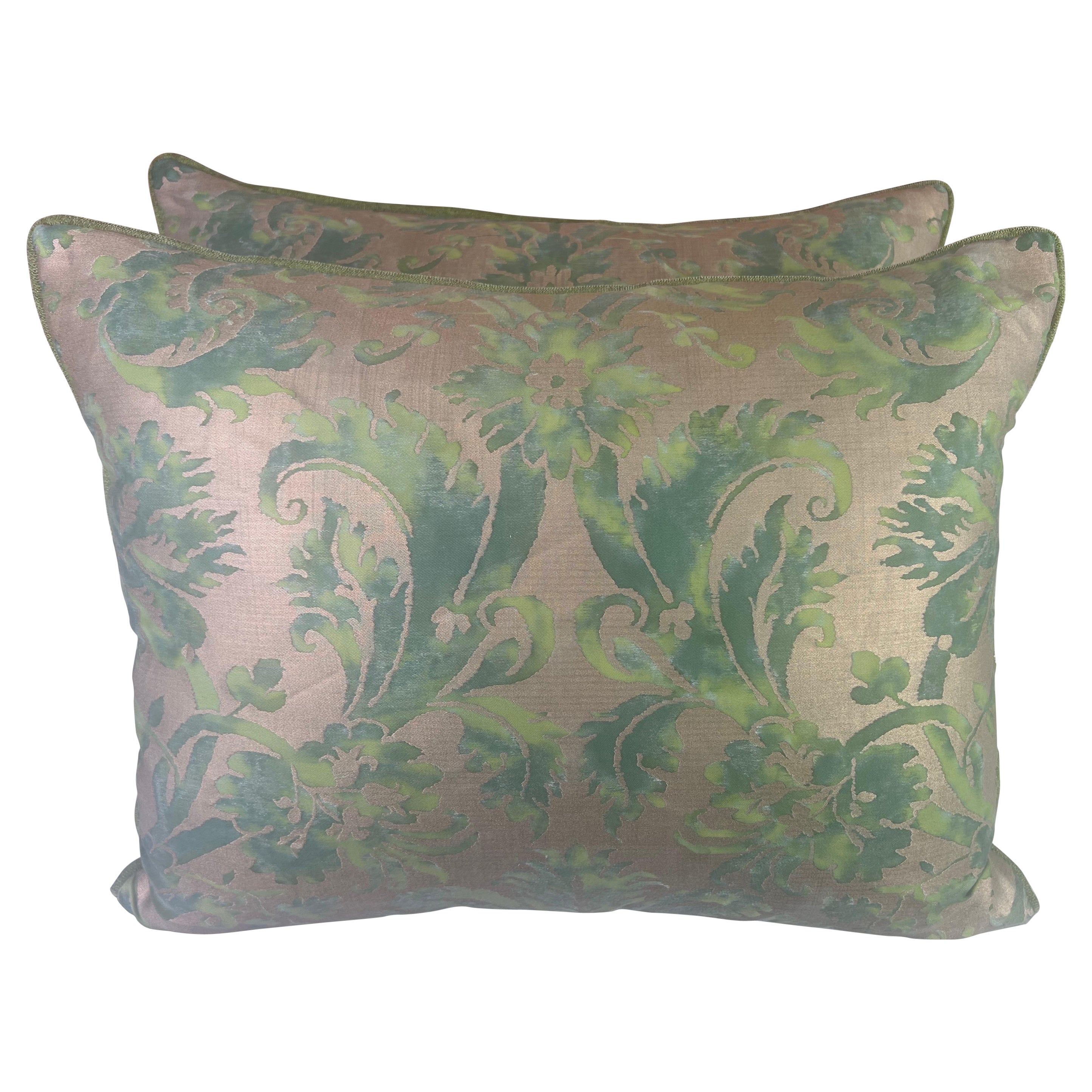 Pair of DeMedici Patterned Fortuny Pillows For Sale