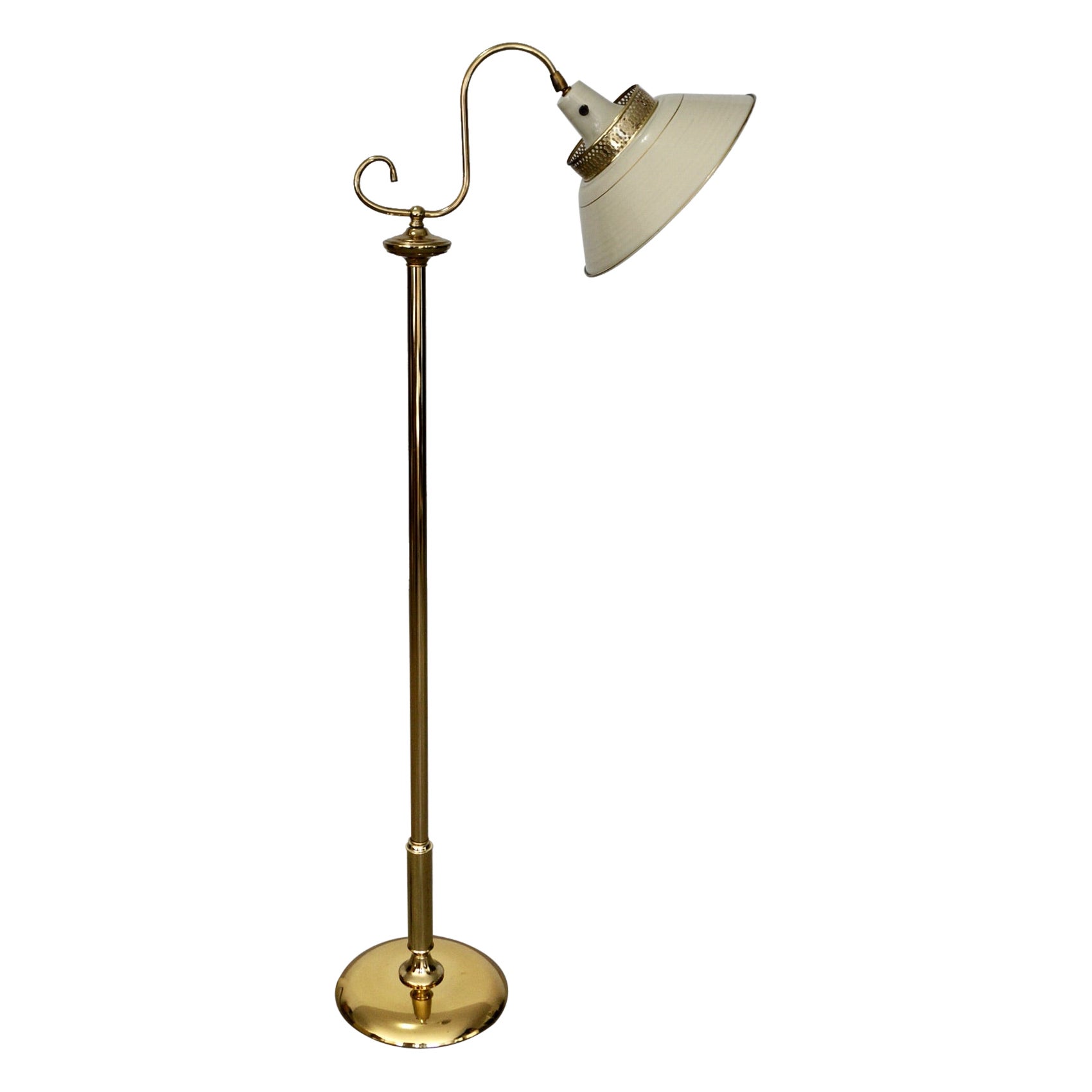 1960's Mid-Century Hollywood Regency Brass Floor Lamp For Sale