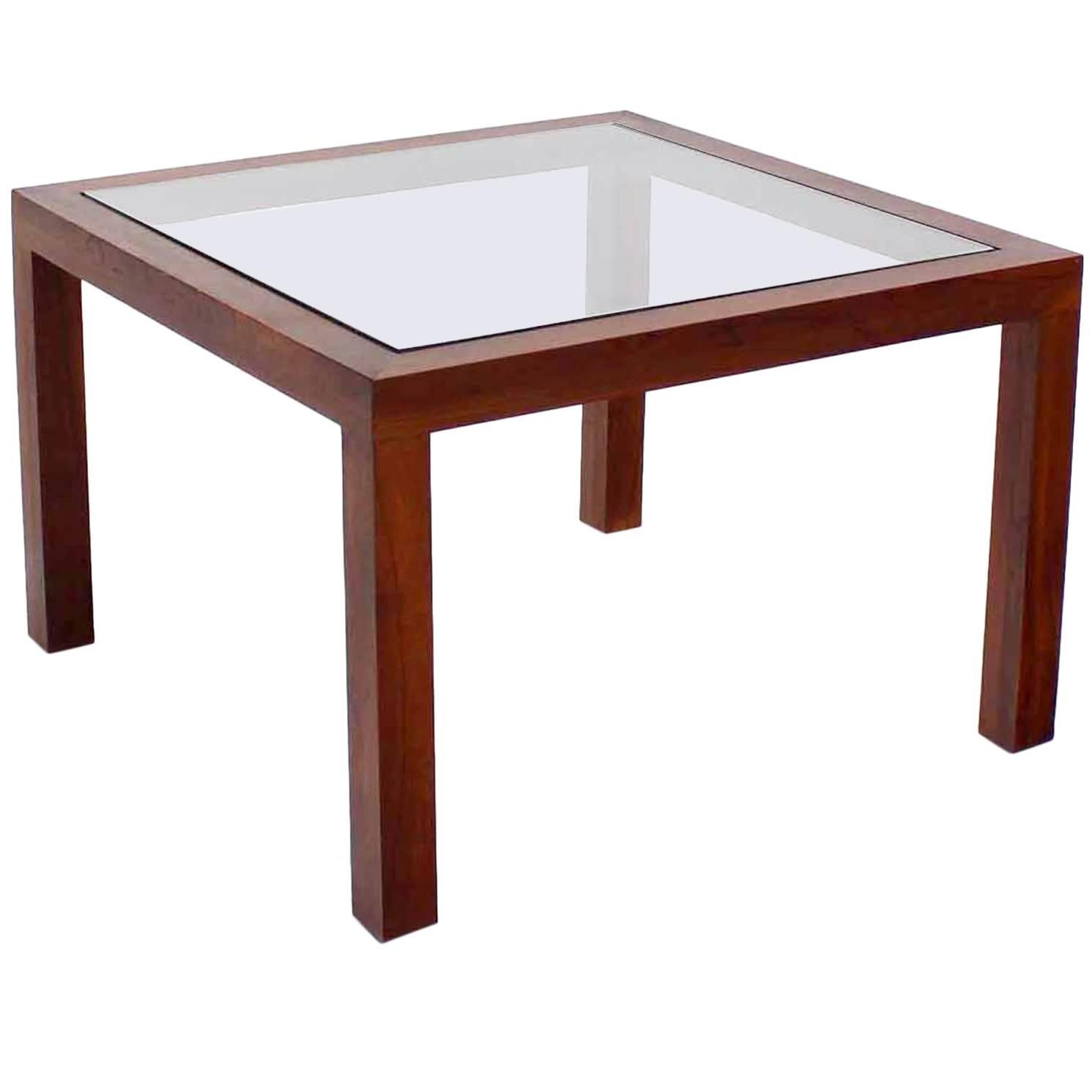 Table d'appoint carrée en noyer avec plateau en verre