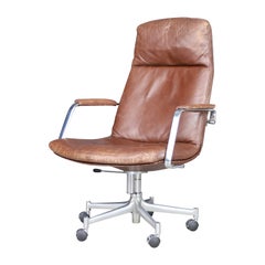 Preben Fabricius y Jørgen Kastholm sillón de cuero patinado para Kill Int.