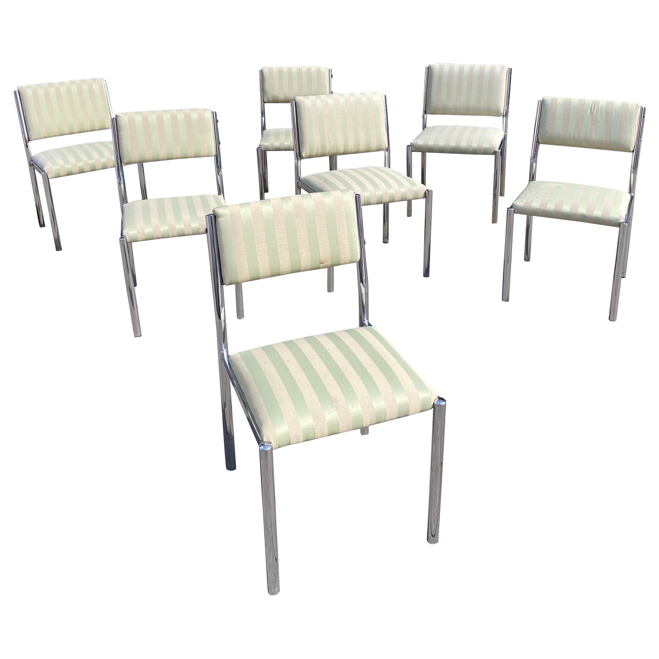 7 chaises de salle à manger chromées des années 1970 Hollywood Regency Modernist Vintage Table italienne en vente