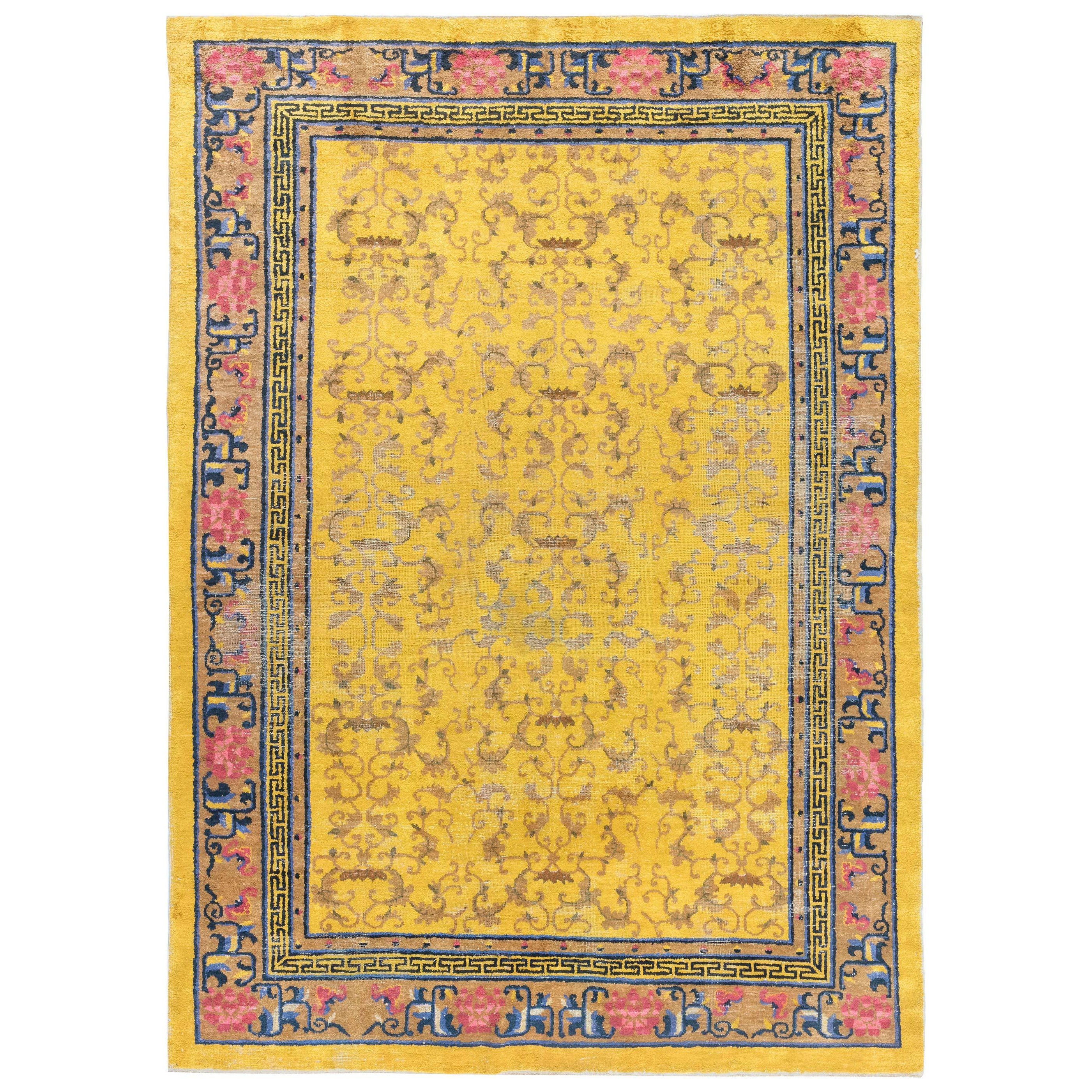 Early 20th Century Chinese Yellow Handmade Silk Rug For Sale