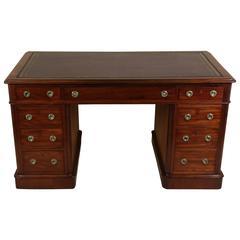 Early Victorian Mahogany Nine-Drawer Pedestal Desk with Leather Top