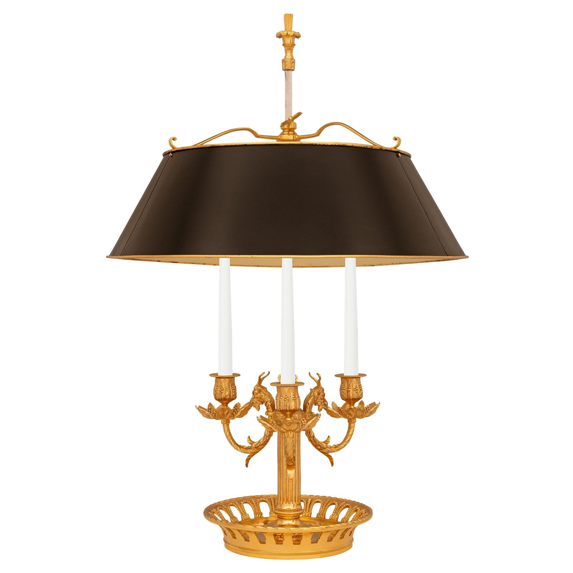 Lampe Bouillotte Louis XVI du 19ème siècle en bronze doré et orfèvre en vente