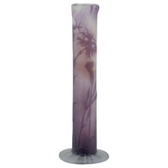 Émile Gallé, France. Vase d'art ancien et rare en verre violet et transparent