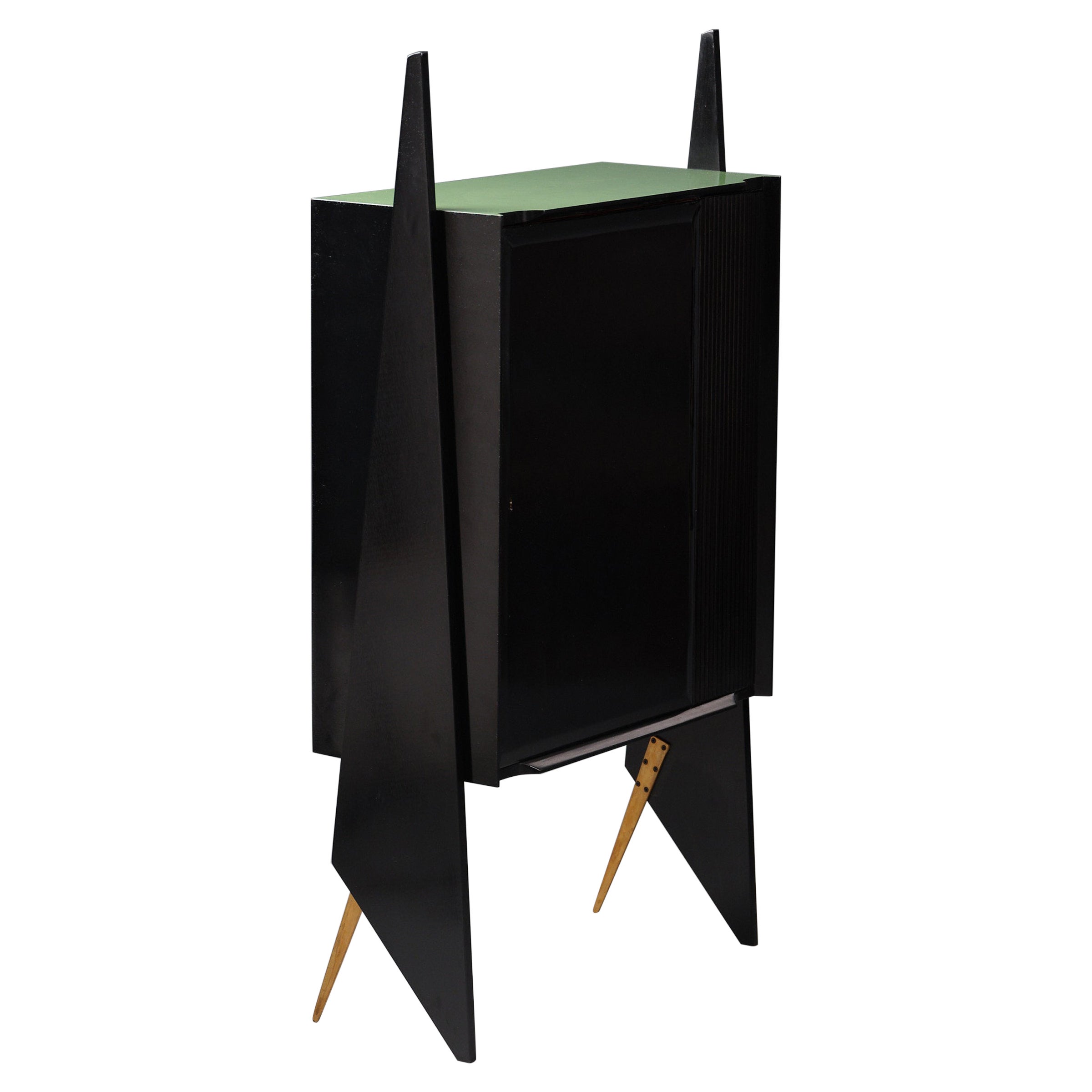 RETRO4M Neu gestaltetes italienisches Highboard aus den 1950er Jahren - ein modernes Noir im Angebot