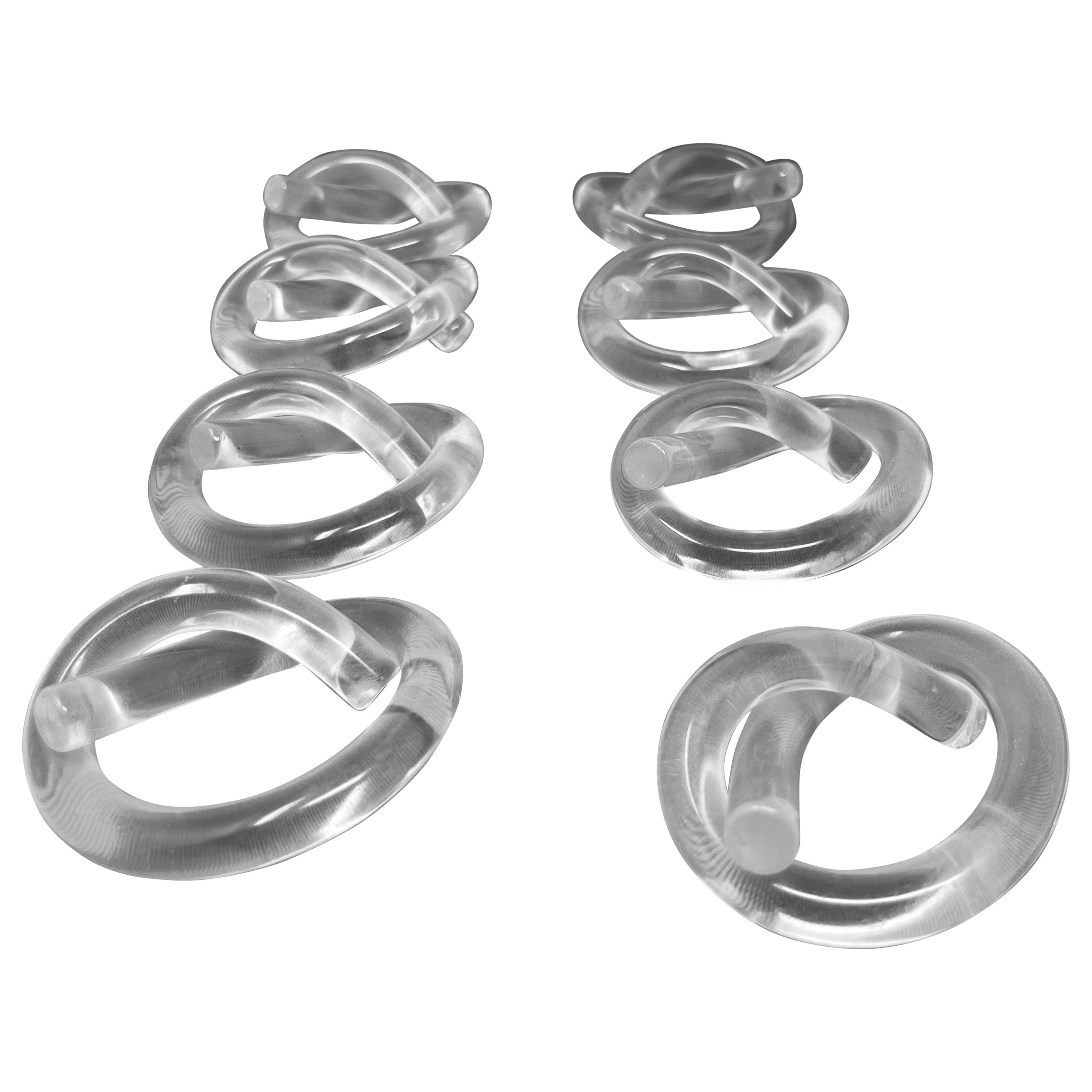 Set of 8 MCM Pretzel Clear Lucite Napkin Rings by Dorothy Thorpe For Sale