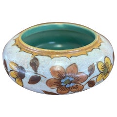 Antike handbemalte Schale aus Keramik, Importiert aus Holland. Kreislauf 1903