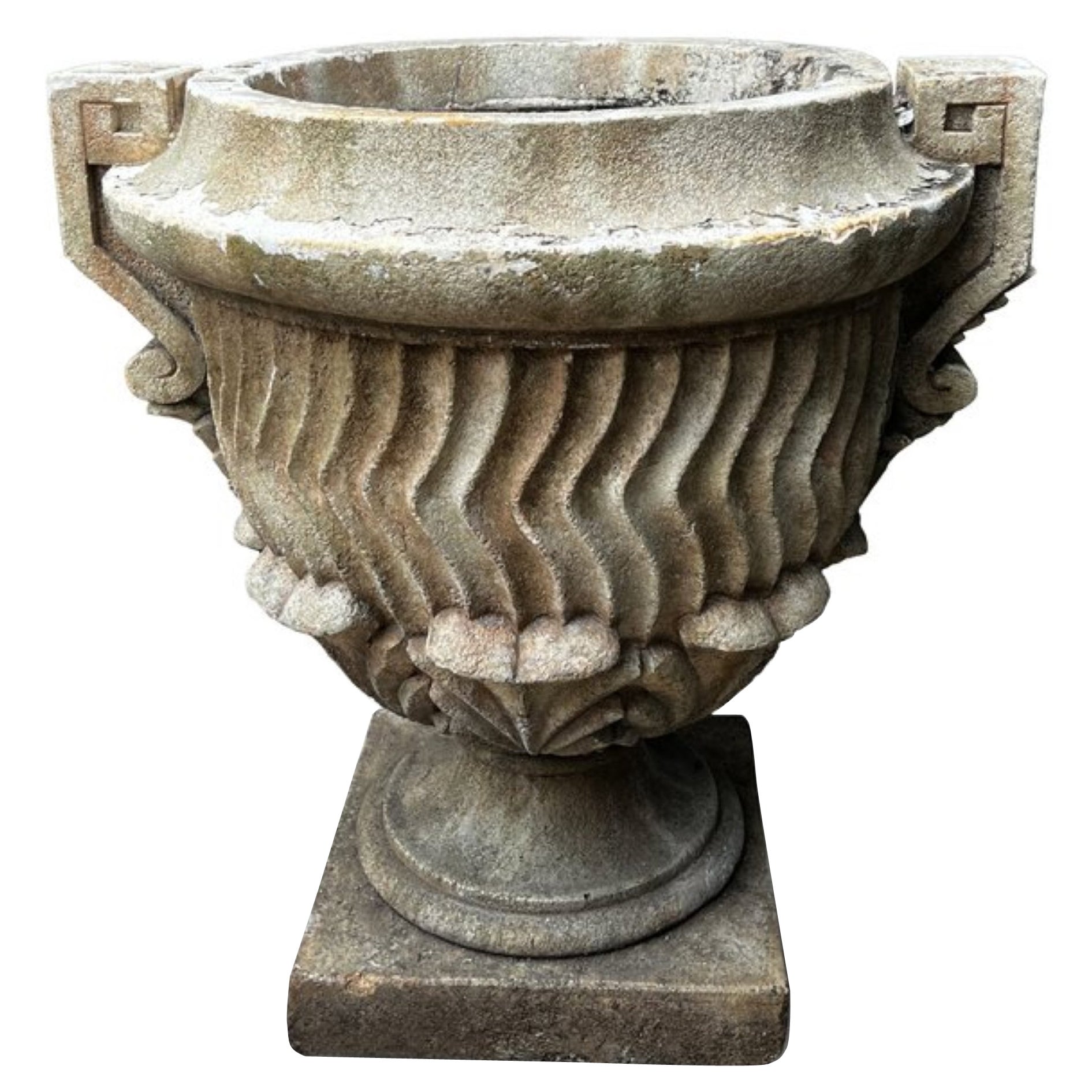 Urne architecturale décorative en pierre néoclassique ancienne en vente