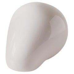 Weißer Mini-Schädel - Porzellanskulptur, von Andréason & Leibel, Contemporary